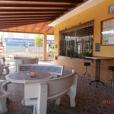 Hostal Restaurante Las Rejas Archidona Exterior photo