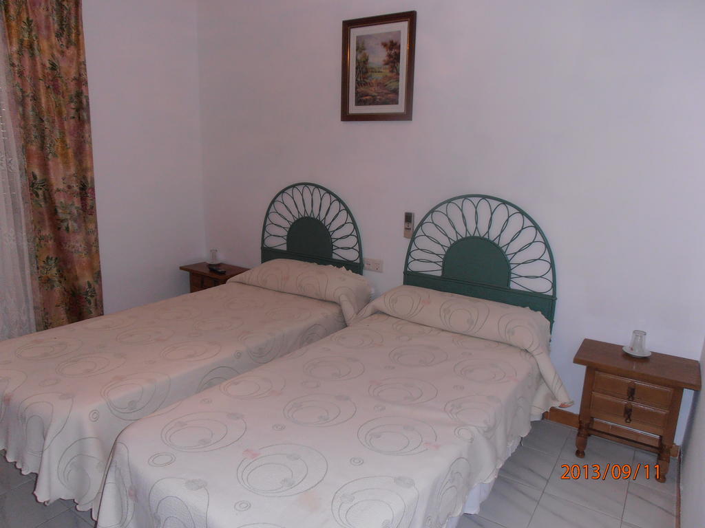 Hostal Restaurante Las Rejas Archidona Room photo