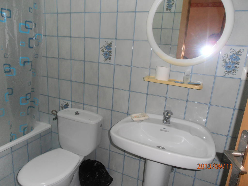 Hostal Restaurante Las Rejas Archidona Room photo